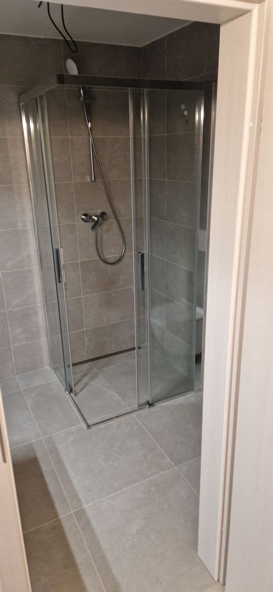 Prenájom bytu 2-izbový 67 m², V Lukách, Plzeň, Plzeňský kraj Prenájom bytu 2-izbový 67 m², V Lukách, Plzeň, Plzeňský kraj