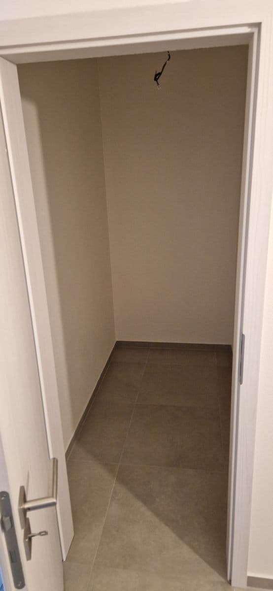 Prenájom bytu 2-izbový 67 m², V Lukách, Plzeň, Plzeňský kraj Prenájom bytu 2-izbový 67 m², V Lukách, Plzeň, Plzeňský kraj