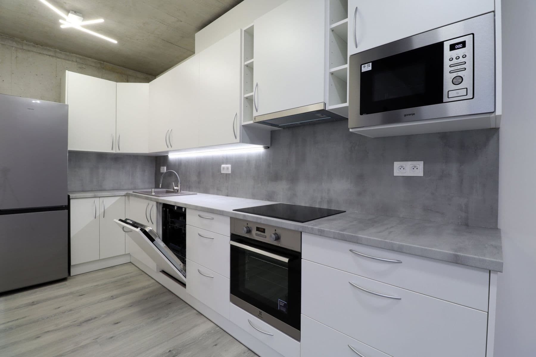 Prenájom bytu 2-izbový 49 m², Kamenická, Plzeň, Plzeňský kraj Prenájom bytu 2-izbový 49 m², Kamenická, Plzeň, Plzeňský kraj