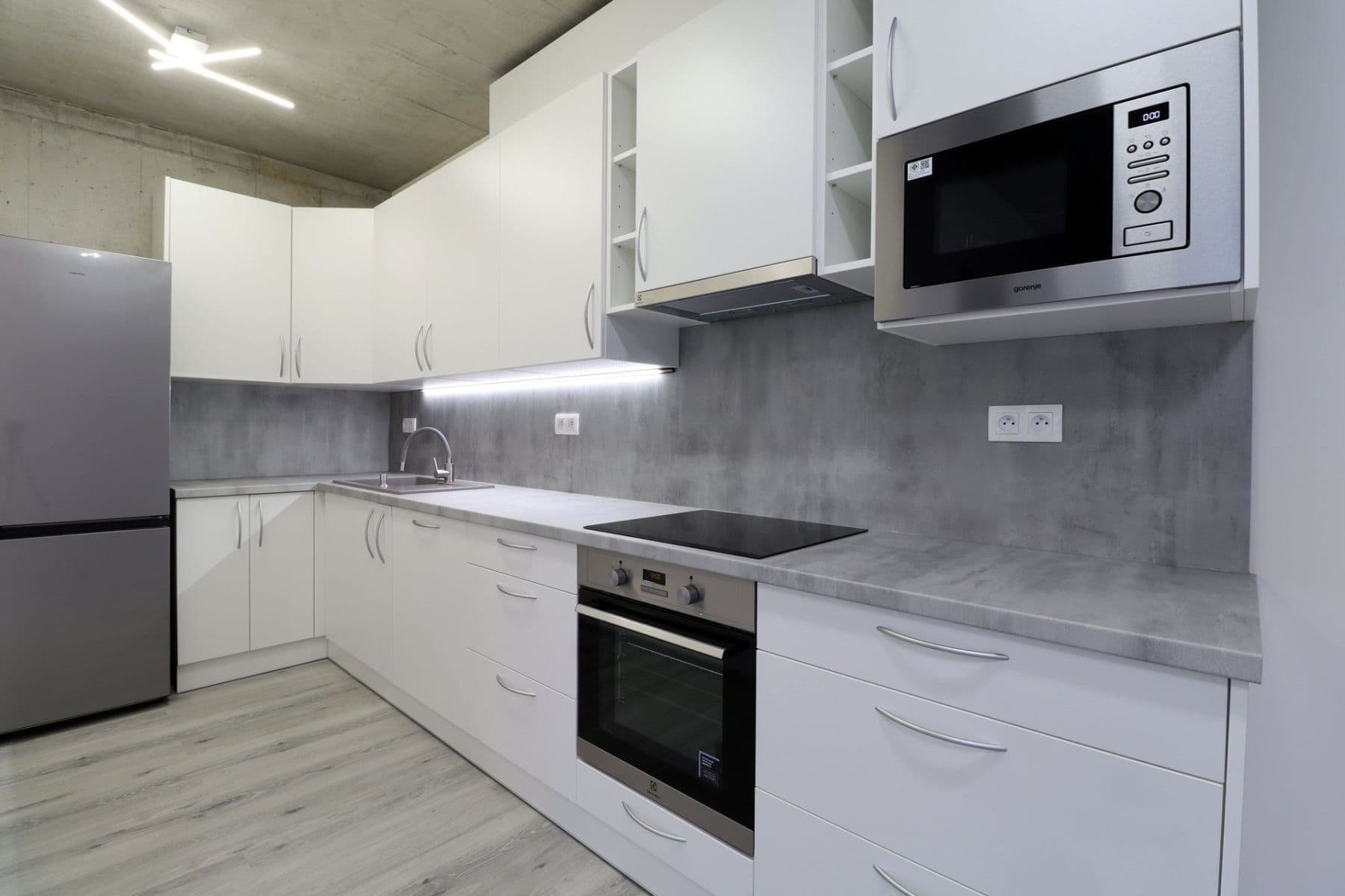 Prenájom bytu 2-izbový 49 m², Kamenická, Plzeň, Plzeňský kraj Prenájom bytu 2-izbový 49 m², Kamenická, Plzeň, Plzeňský kraj