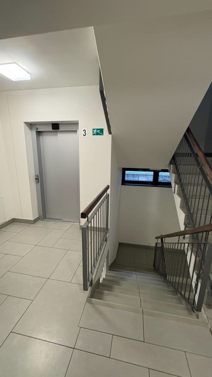 Prenájom bytu 1-izbový 36 m², V Olšinách, Praha, Praha Prenájom bytu 1-izbový 36 m², V Olšinách, Praha, Praha