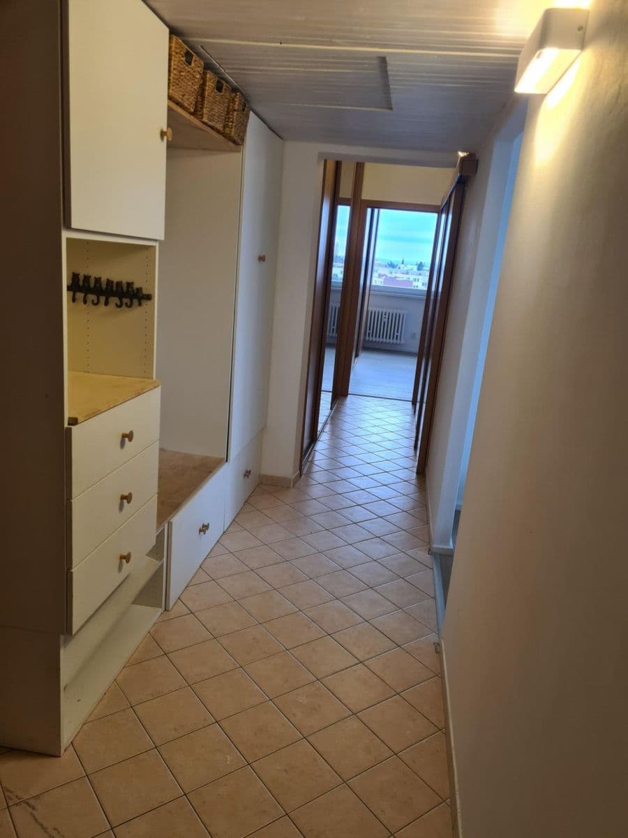 Prenájom bytu 3-izbový 75 m², Brichtova, Praha, Praha Prenájom bytu 3-izbový 75 m², Brichtova, Praha, Praha