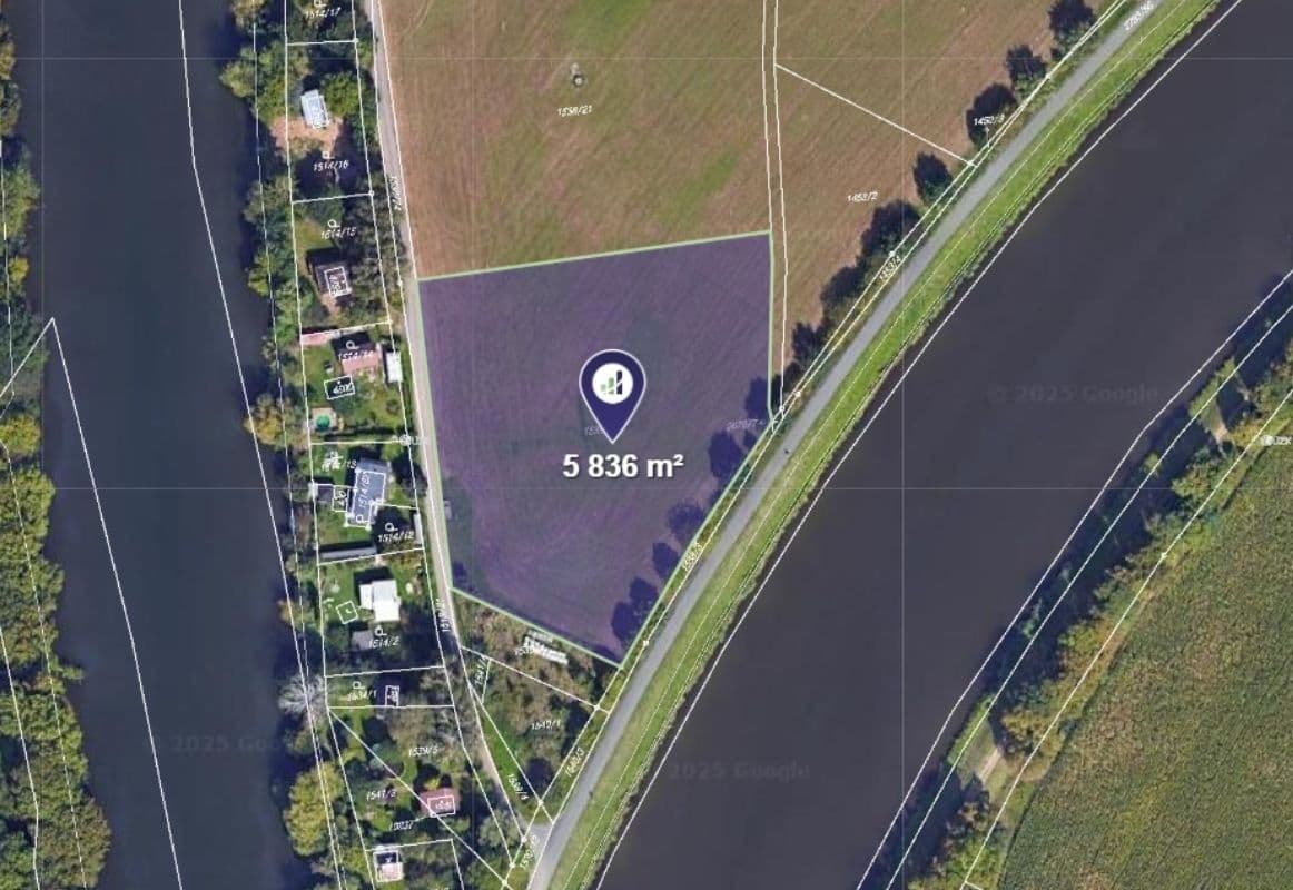 Predaj pozemku 5.836 m², Pardubice, Pardubický kraj Predaj pozemku 5.836 m², Pardubice, Pardubický kraj