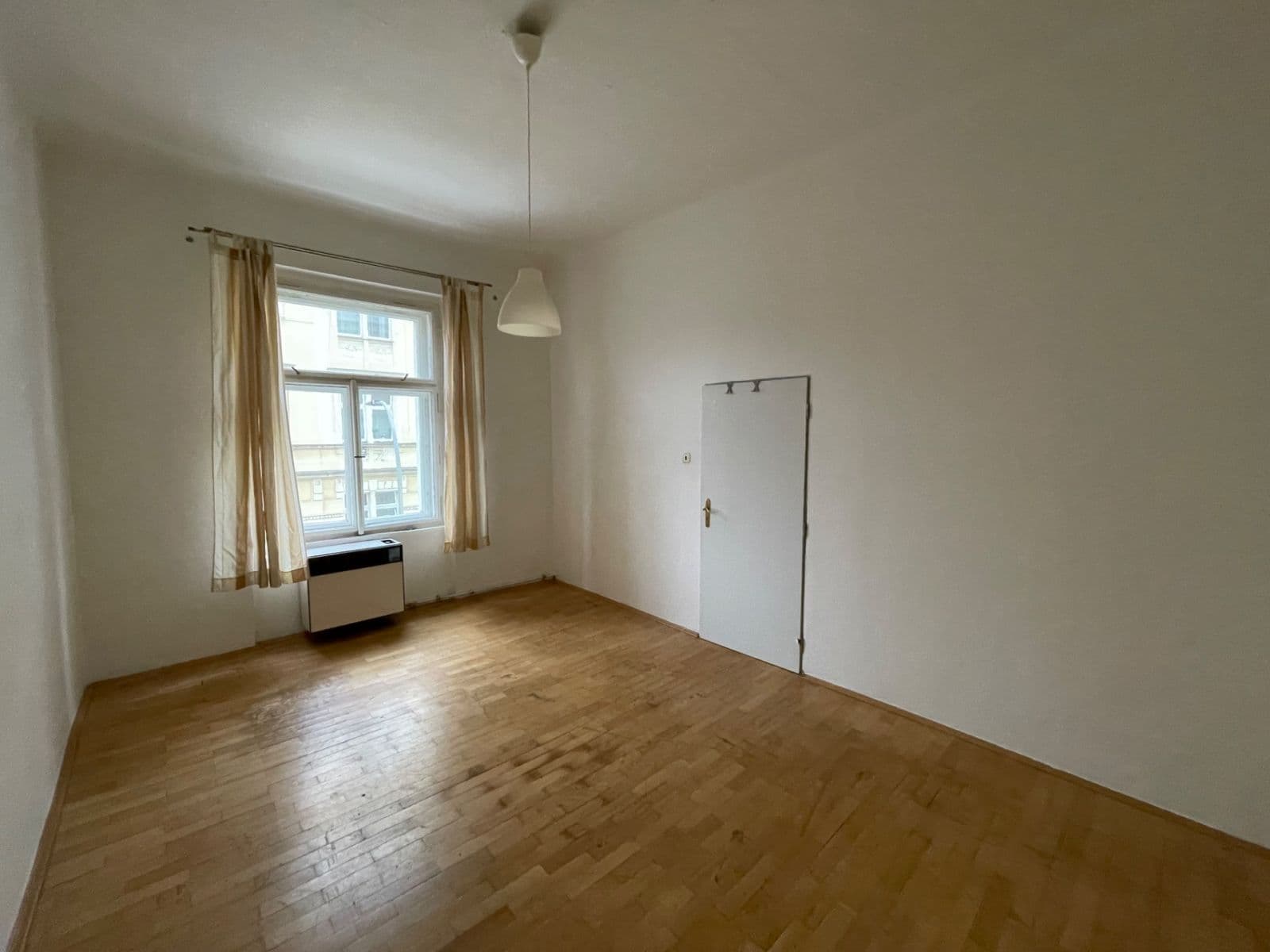 Prenájom bytu 2-izbový 41 m², Ostrčilovo náměstí, Praha, Praha Prenájom bytu 2-izbový 41 m², Ostrčilovo náměstí, Praha, Praha