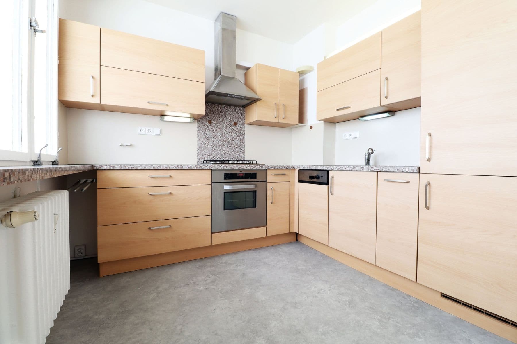 Prenájom bytu 3-izbový 68 m², Jablonecká, Praha, Praha Prenájom bytu 3-izbový 68 m², Jablonecká, Praha, Praha