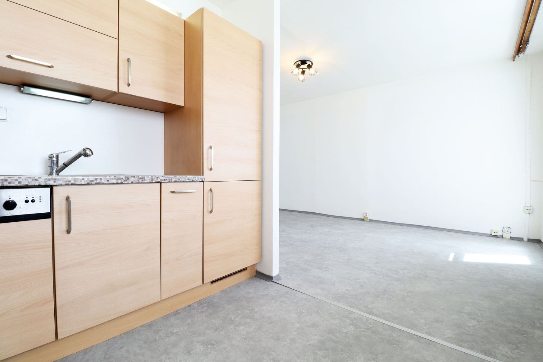 Prenájom bytu 3-izbový 68 m², Jablonecká, Praha, Praha Prenájom bytu 3-izbový 68 m², Jablonecká, Praha, Praha