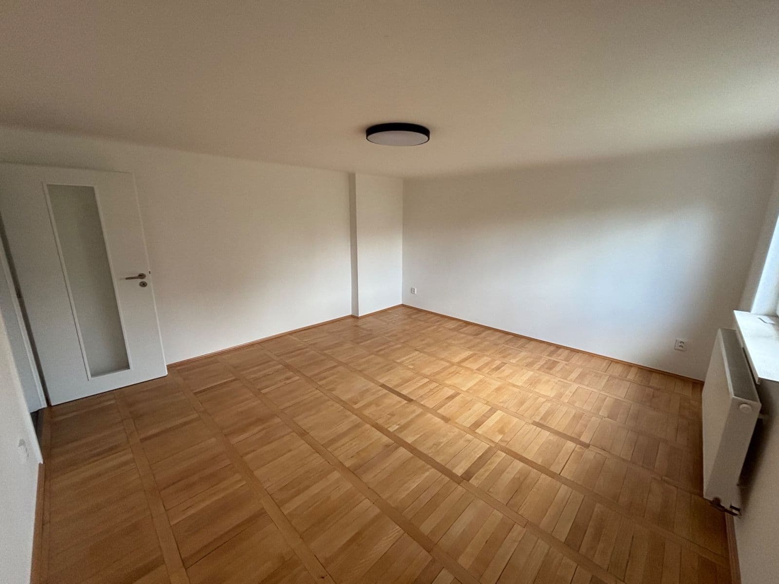 Prenájom bytu 2-izbový 57 m², Mikšovského, Praha, Praha Prenájom bytu 2-izbový 57 m², Mikšovského, Praha, Praha