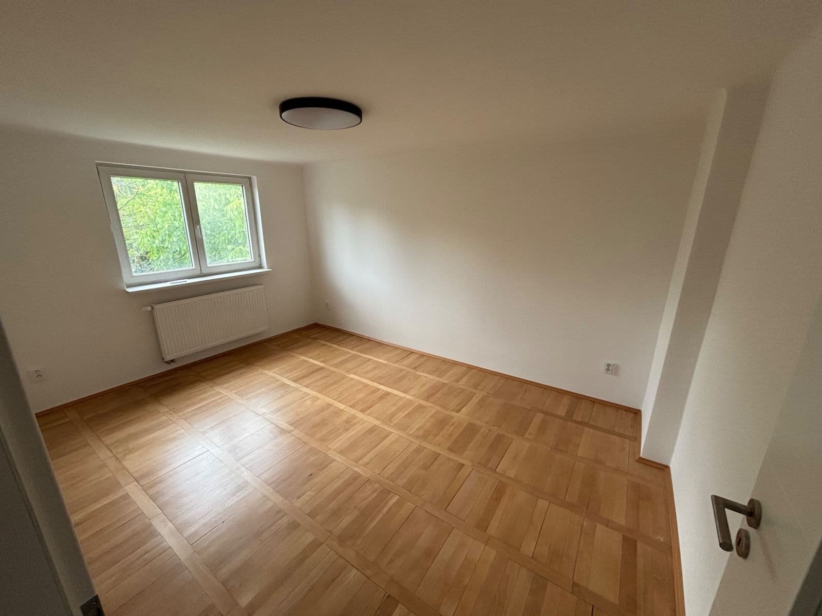 Prenájom bytu 2-izbový 57 m², Mikšovského, Praha, Praha Prenájom bytu 2-izbový 57 m², Mikšovského, Praha, Praha
