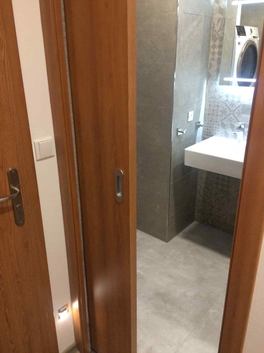 Prenájom bytu 3-izbový 67 m², Šluknovská, Praha, Praha Prenájom bytu 3-izbový 67 m², Šluknovská, Praha, Praha