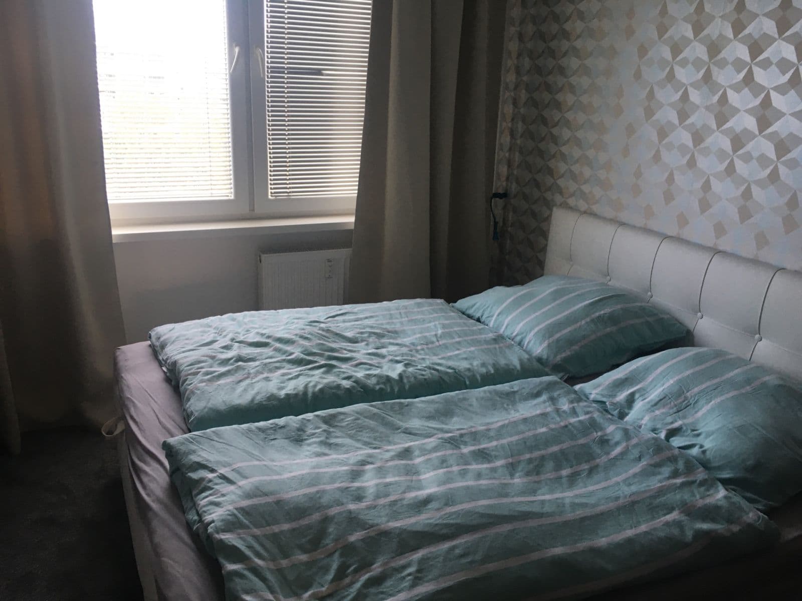 Prenájom bytu 3-izbový 67 m², Šluknovská, Praha, Praha Prenájom bytu 3-izbový 67 m², Šluknovská, Praha, Praha