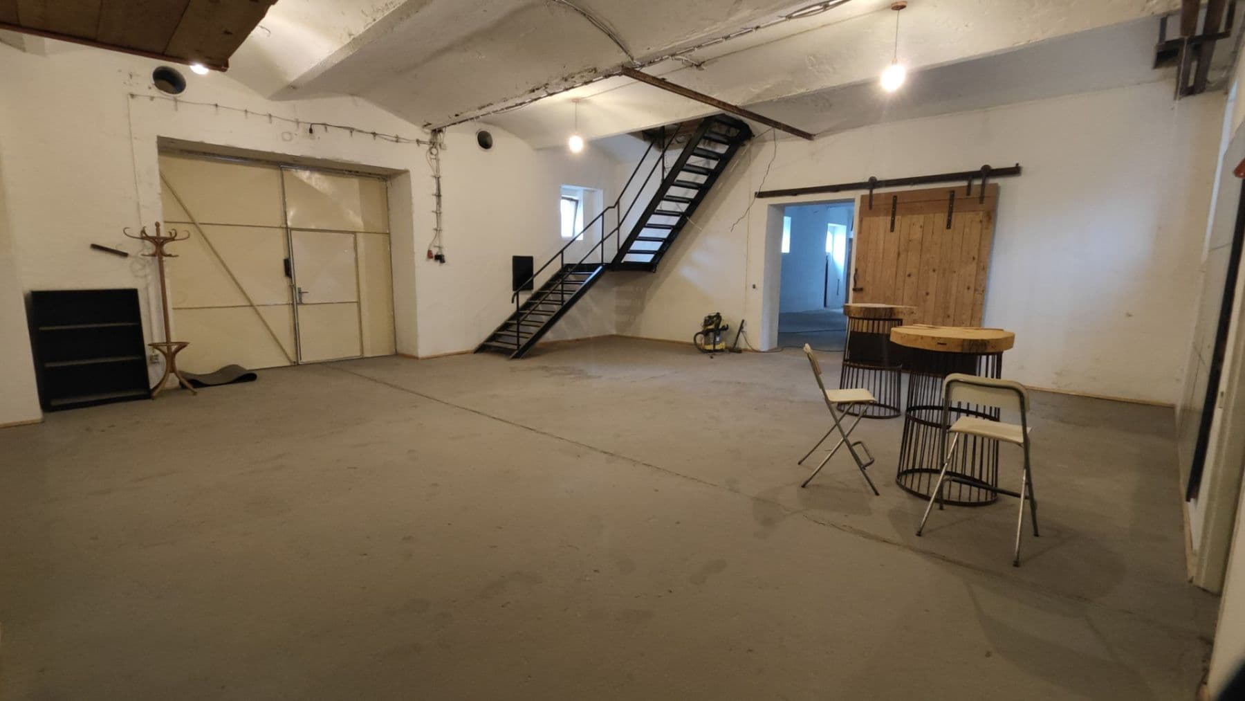 Prenájom nebytového priestoru 195 m², Palackého, Neratovice, Středočeský kraj Prenájom nebytového priestoru 195 m², Palackého, Neratovice, Středočeský kraj