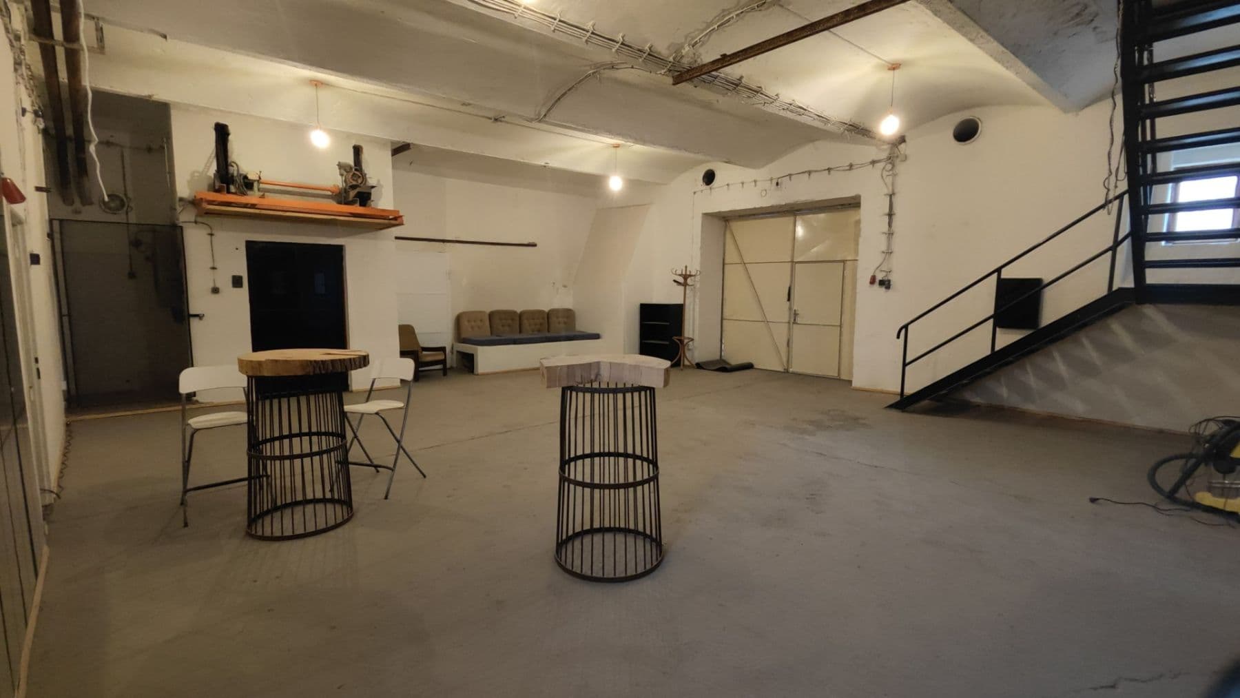 Prenájom nebytového priestoru 195 m², Palackého, Neratovice, Středočeský kraj Prenájom nebytového priestoru 195 m², Palackého, Neratovice, Středočeský kraj