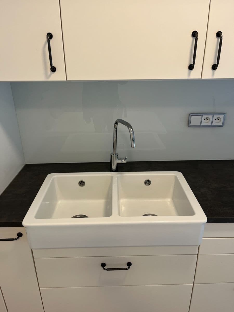 Prenájom bytu 1-izbový 27 m², Elišky Přemyslovny, Praha, Praha Prenájom bytu 1-izbový 27 m², Elišky Přemyslovny, Praha, Praha