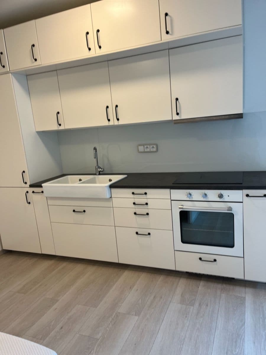 Prenájom bytu 1-izbový 27 m², Elišky Přemyslovny, Praha, Praha Prenájom bytu 1-izbový 27 m², Elišky Přemyslovny, Praha, Praha