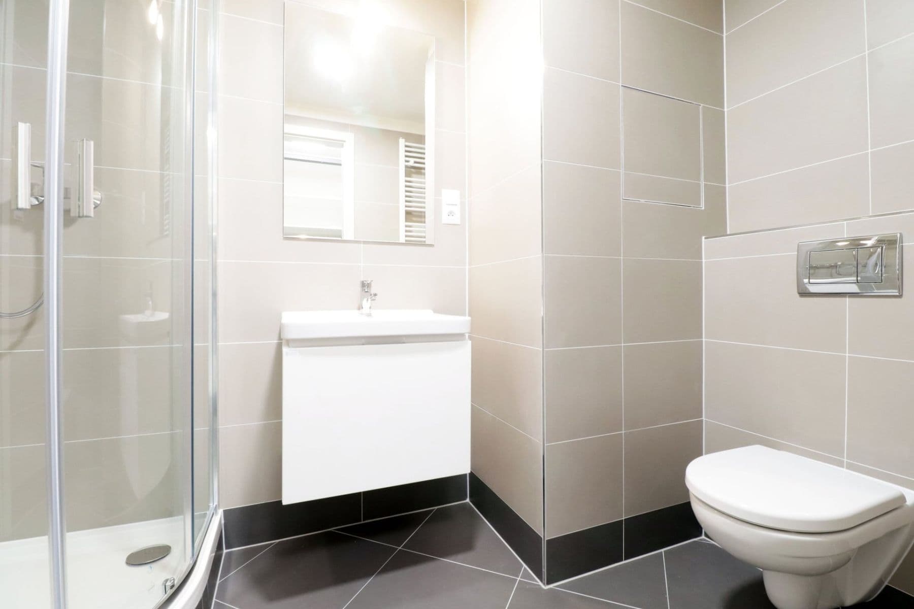 Prenájom bytu 1-izbový 30 m², U Radosti, Praha, Praha Prenájom bytu 1-izbový 30 m², U Radosti, Praha, Praha