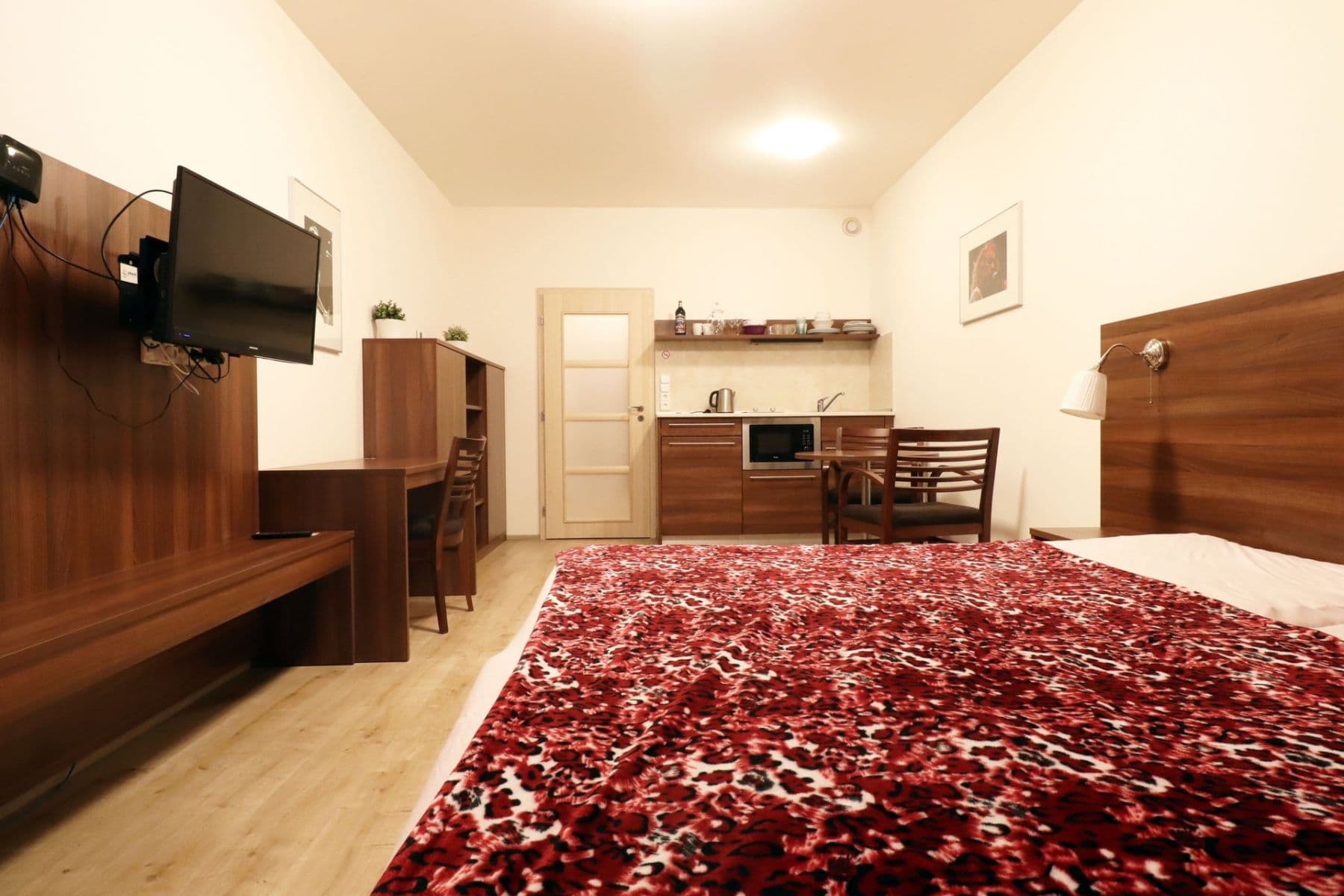 Prenájom bytu 1-izbový 32 m², Freyova, Praha, Praha Prenájom bytu 1-izbový 32 m², Freyova, Praha, Praha