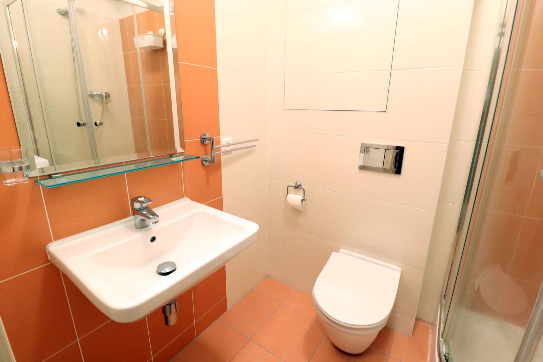 Prenájom bytu 1-izbový 32 m², Freyova, Praha, Praha Prenájom bytu 1-izbový 32 m², Freyova, Praha, Praha