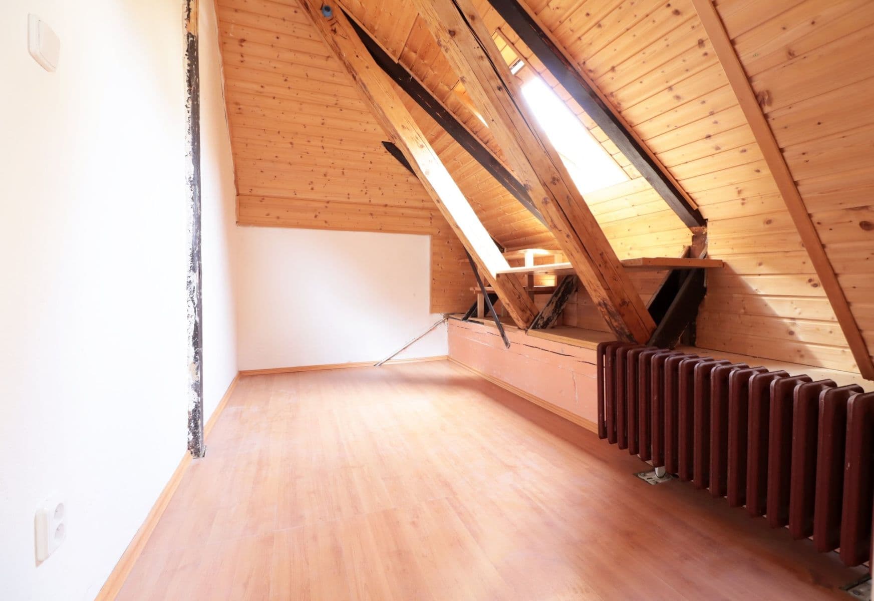 Prenájom bytu 4-izbový 95 m², Gabčíkova, Praha, Praha Prenájom bytu 4-izbový 95 m², Gabčíkova, Praha, Praha