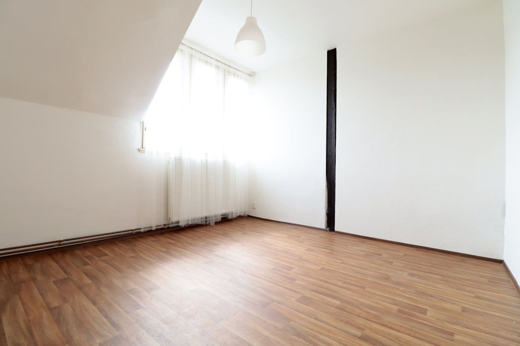 Prenájom bytu 4-izbový 95 m², Gabčíkova, Praha, Praha Prenájom bytu 4-izbový 95 m², Gabčíkova, Praha, Praha