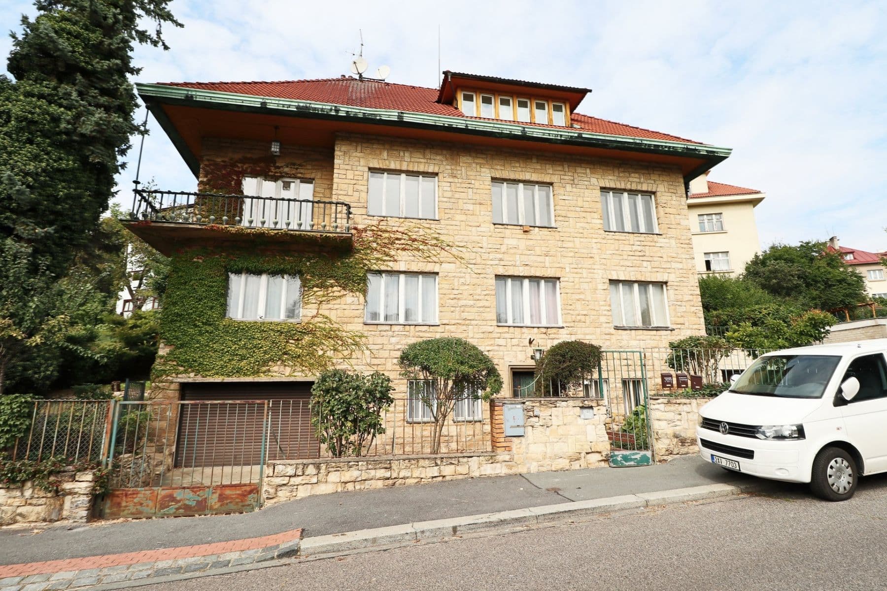 Prenájom bytu 4-izbový 95 m², Gabčíkova, Praha, Praha Prenájom bytu 4-izbový 95 m², Gabčíkova, Praha, Praha