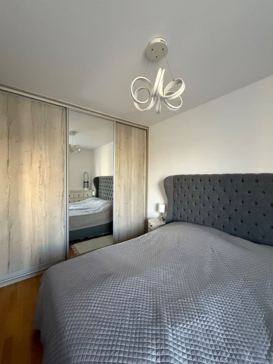 Prenájom bytu 2-izbový 52 m², Hadovitá, Praha, Praha Prenájom bytu 2-izbový 52 m², Hadovitá, Praha, Praha