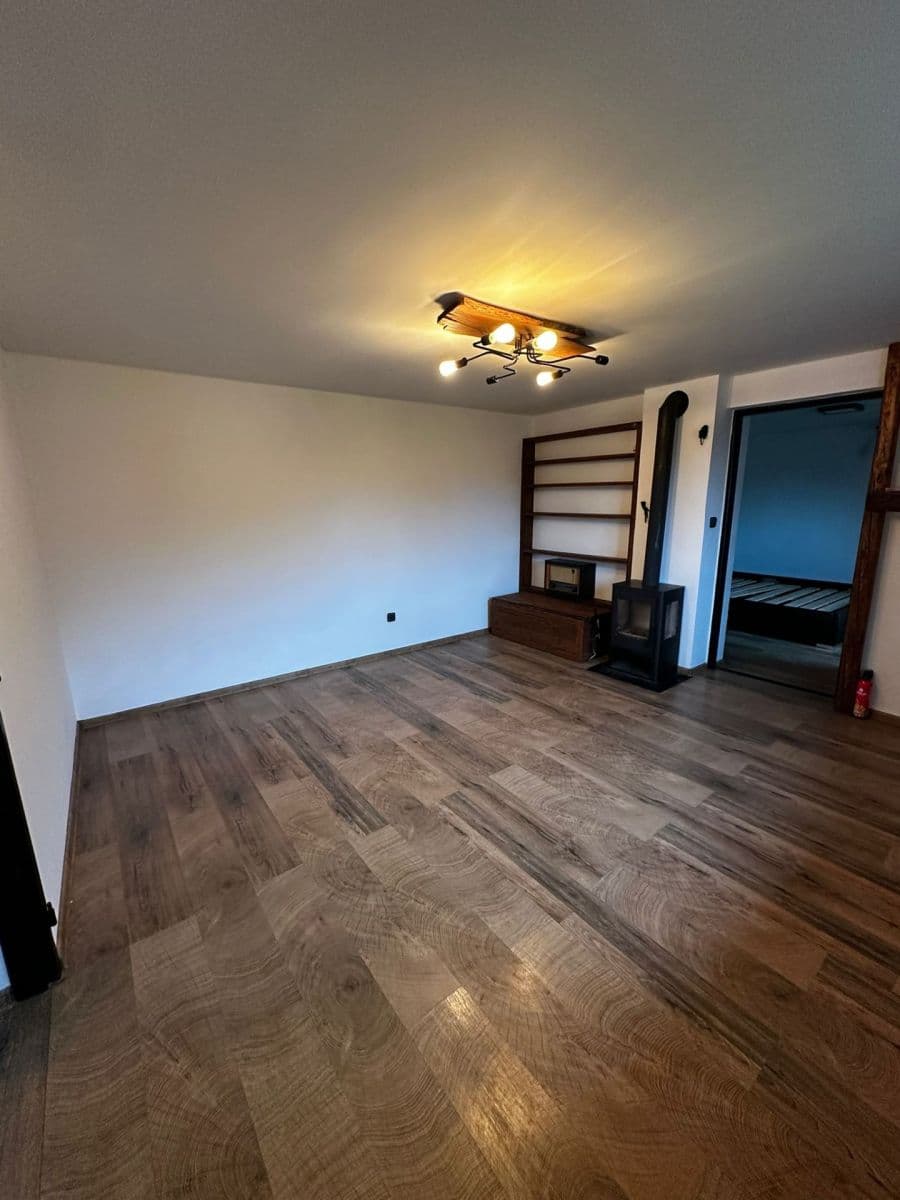 Predaj domu 180 m², pozemek 985 m², Lavičky, Kraj Vysočina Predaj domu 180 m², pozemek 985 m², Lavičky, Kraj Vysočina