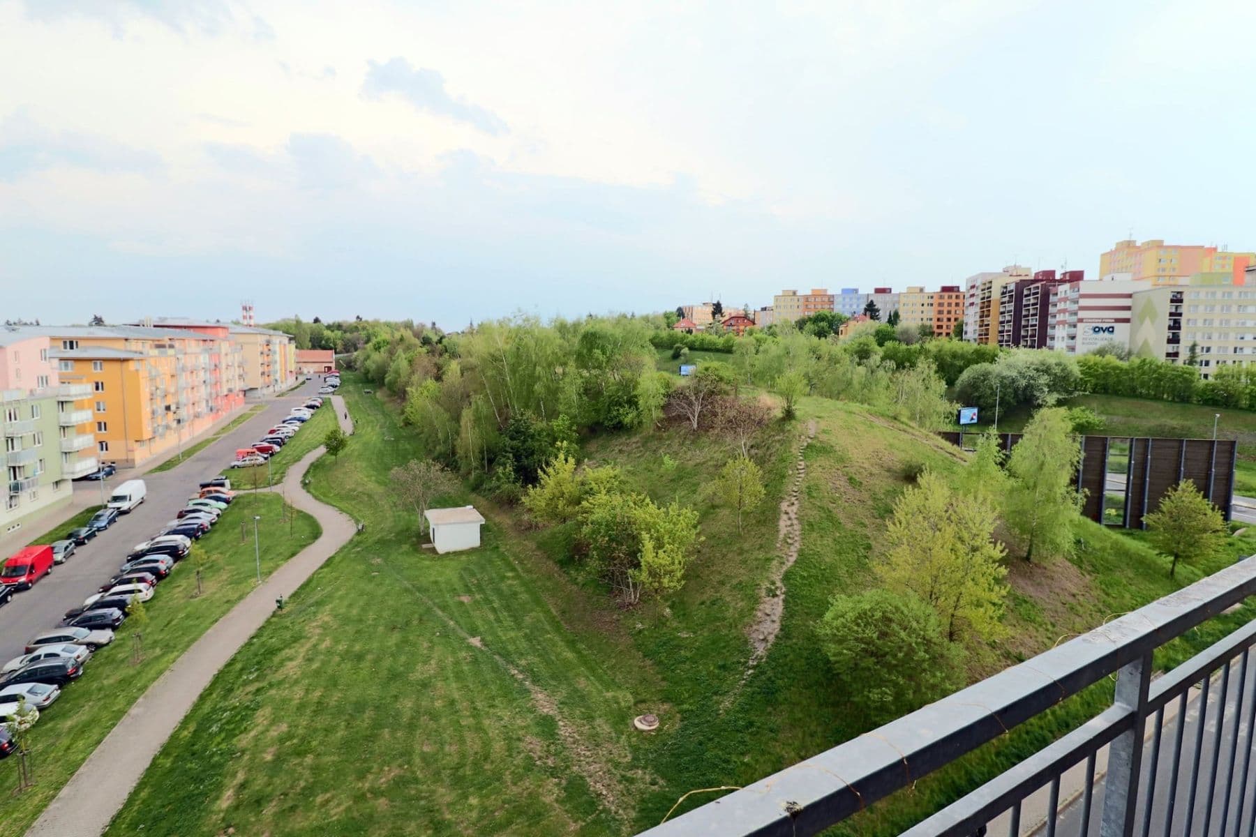 Prenájom bytu 3-izbový 90 m², Za valem, Praha, Praha Prenájom bytu 3-izbový 90 m², Za valem, Praha, Praha