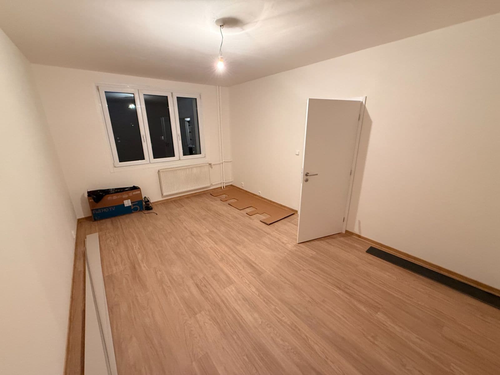 Prenájom bytu 1-izbový 39 m², Zárubova, Praha, Praha Prenájom bytu 1-izbový 39 m², Zárubova, Praha, Praha