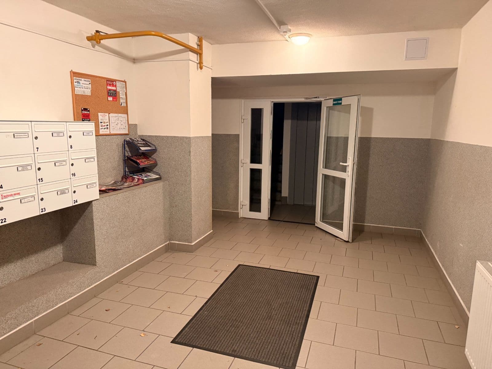 Prenájom bytu 1-izbový 39 m², Zárubova, Praha, Praha Prenájom bytu 1-izbový 39 m², Zárubova, Praha, Praha