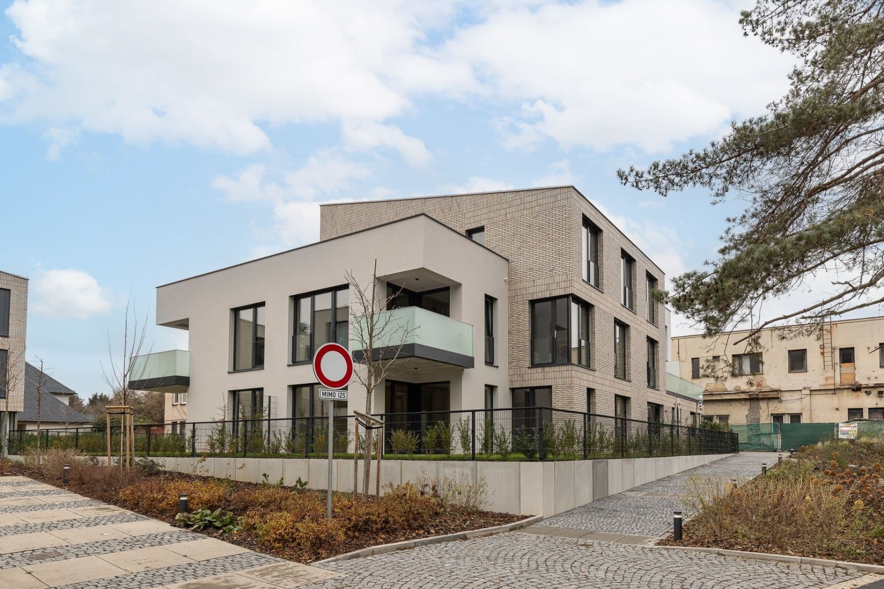 Prenájom bytu 1-izbový 31 m², Ke Hřišti, Černošice, Středočeský kraj Prenájom bytu 1-izbový 31 m², Ke Hřišti, Černošice, Středočeský kraj