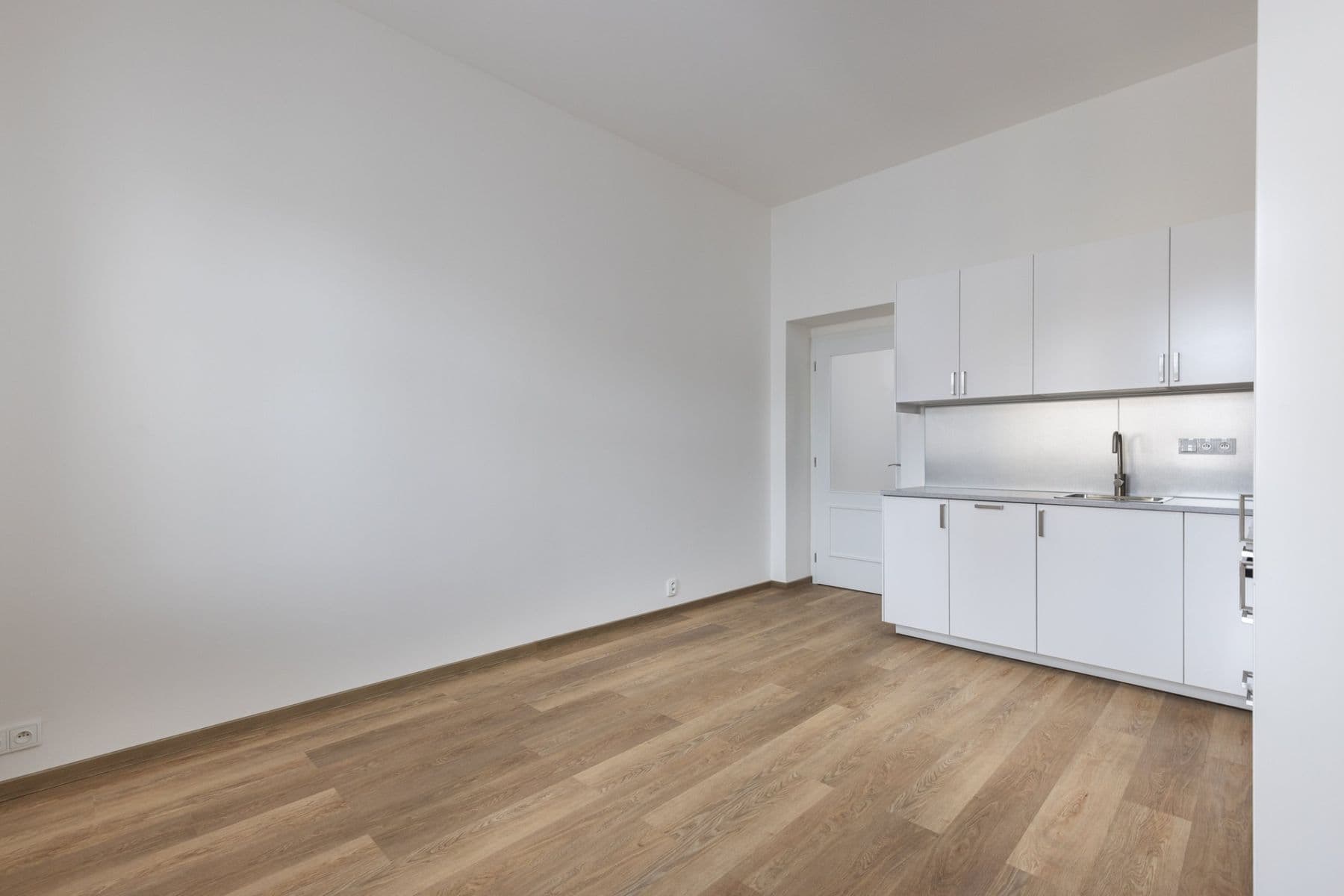 Prenájom bytu 1-izbový 29 m², Milíčova, Praha, Praha Prenájom bytu 1-izbový 29 m², Milíčova, Praha, Praha