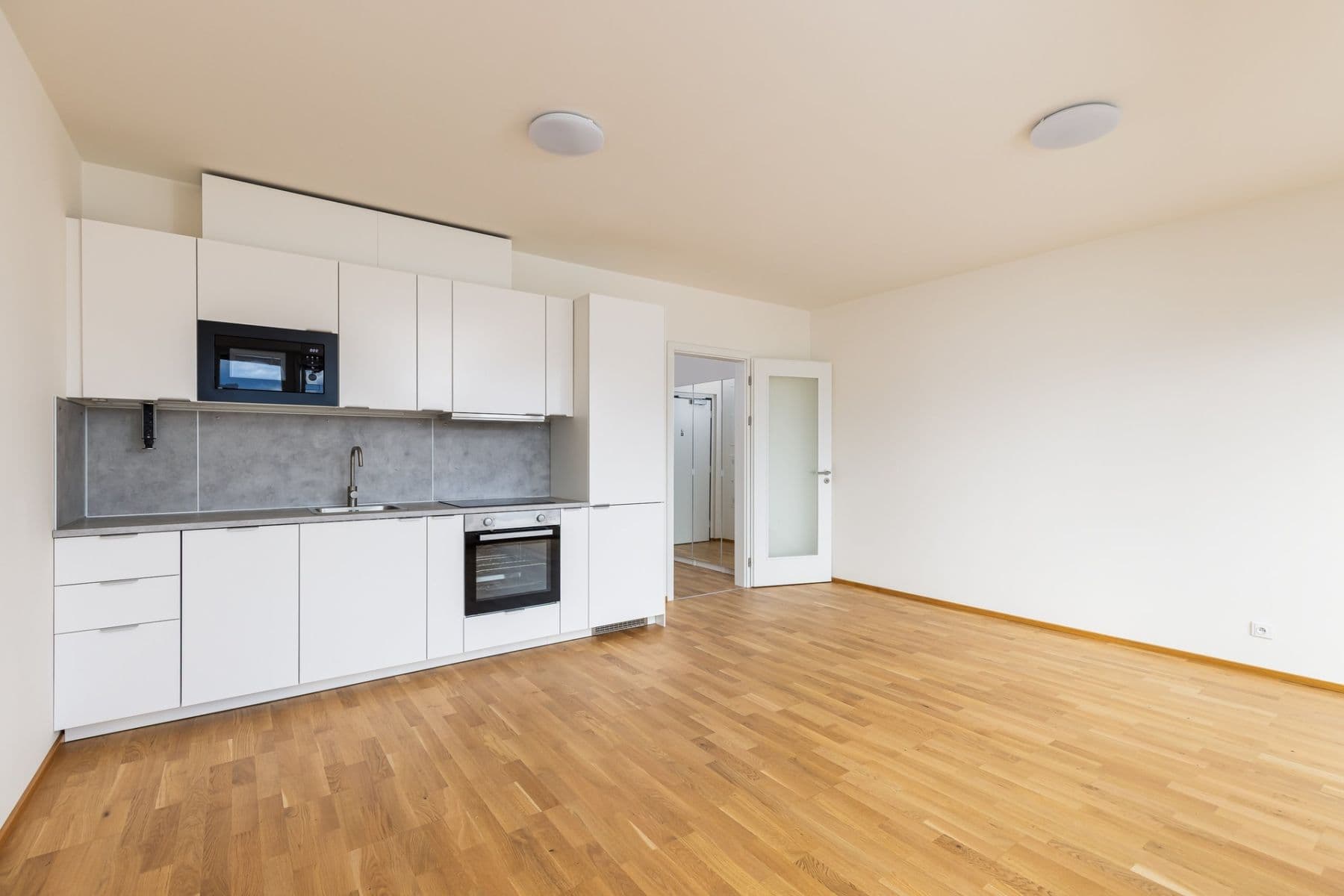 Prenájom bytu 1-izbový 37 m², Fafkových, Praha, Praha Prenájom bytu 1-izbový 37 m², Fafkových, Praha, Praha