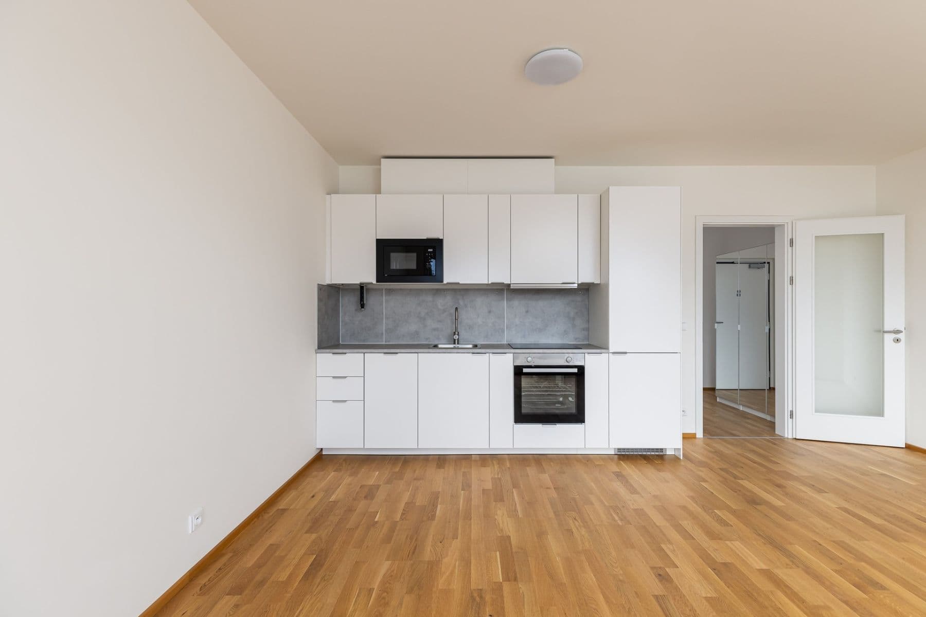 Prenájom bytu 1-izbový 37 m², Fafkových, Praha, Praha Prenájom bytu 1-izbový 37 m², Fafkových, Praha, Praha