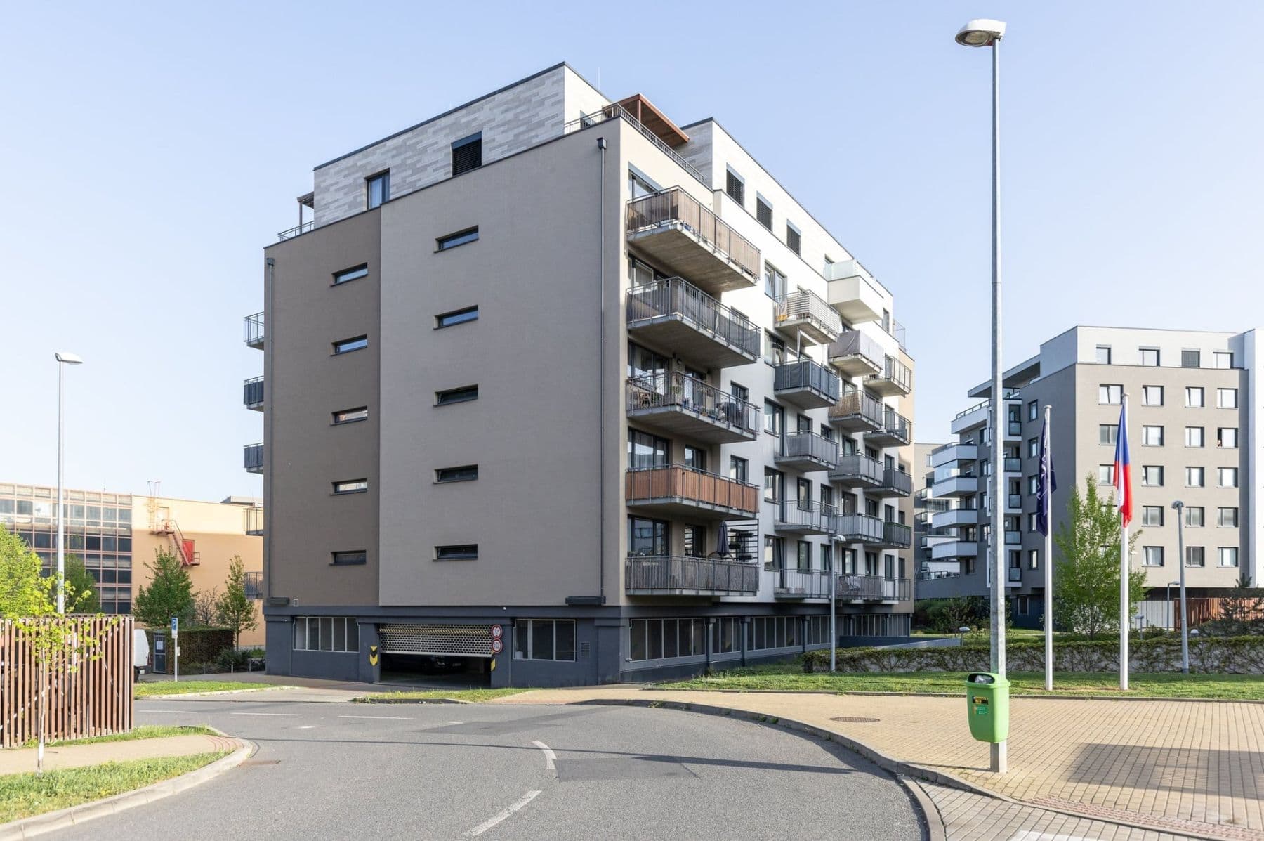 Prenájom bytu 4-izbový 108 m², Zakšínská, Praha, Praha Prenájom bytu 4-izbový 108 m², Zakšínská, Praha, Praha