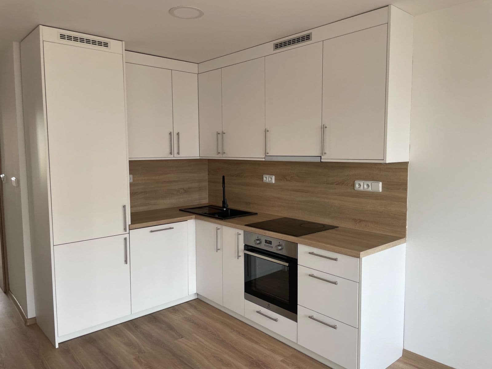 Prenájom bytu 3-izbový 57 m², Krestova, Ostrava, Moravskoslezský kraj Prenájom bytu 3-izbový 57 m², Krestova, Ostrava, Moravskoslezský kraj