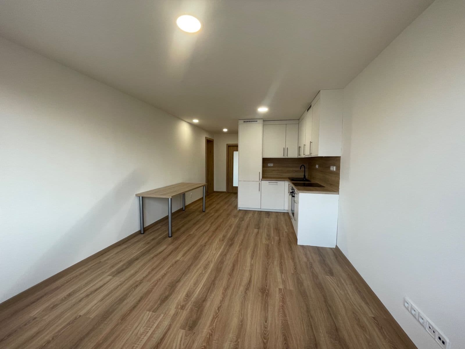 Prenájom bytu 3-izbový 57 m², Krestova, Ostrava, Moravskoslezský kraj Prenájom bytu 3-izbový 57 m², Krestova, Ostrava, Moravskoslezský kraj