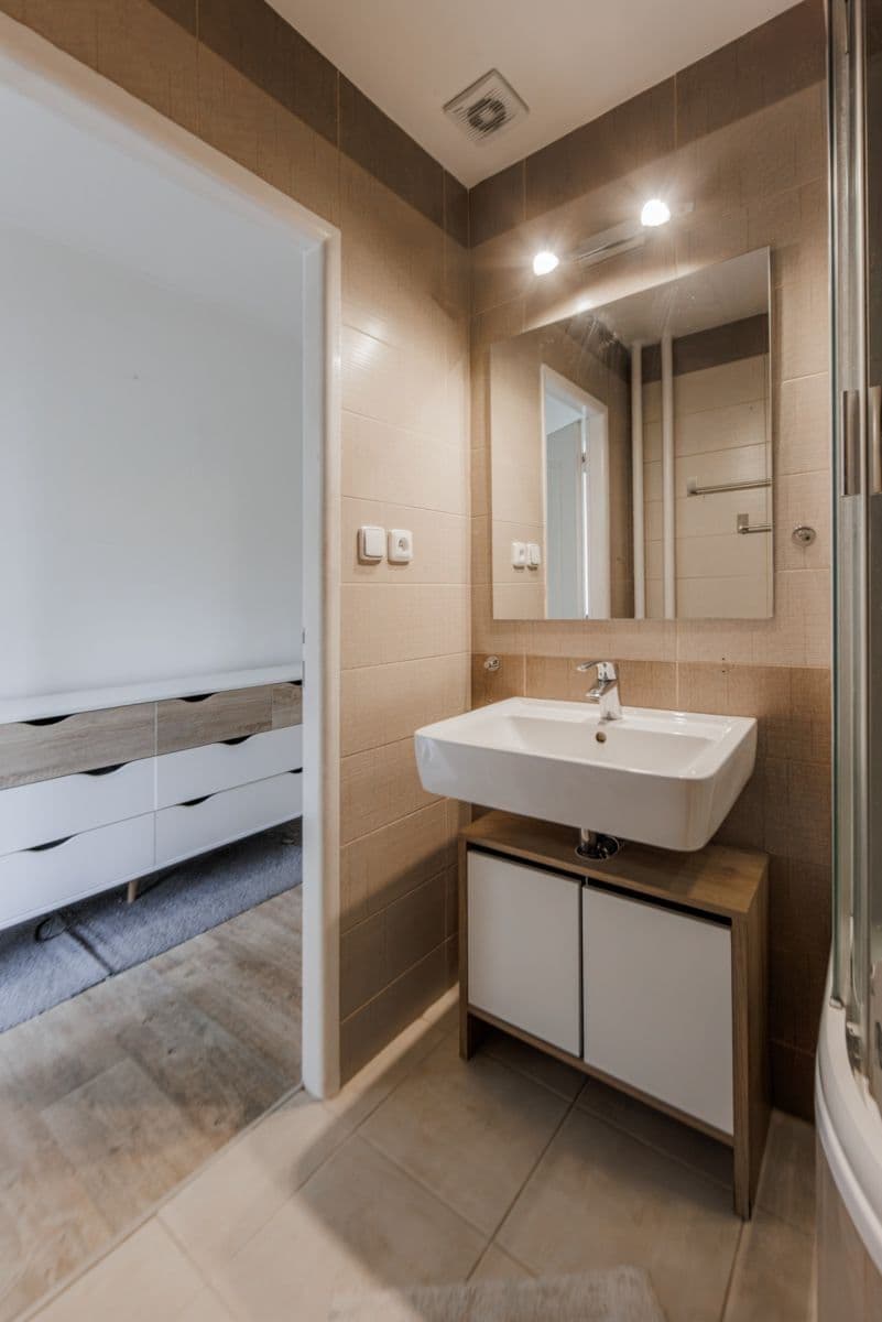 Prenájom bytu 2-izbový 59 m², Bramboříková, Praha, Praha Prenájom bytu 2-izbový 59 m², Bramboříková, Praha, Praha