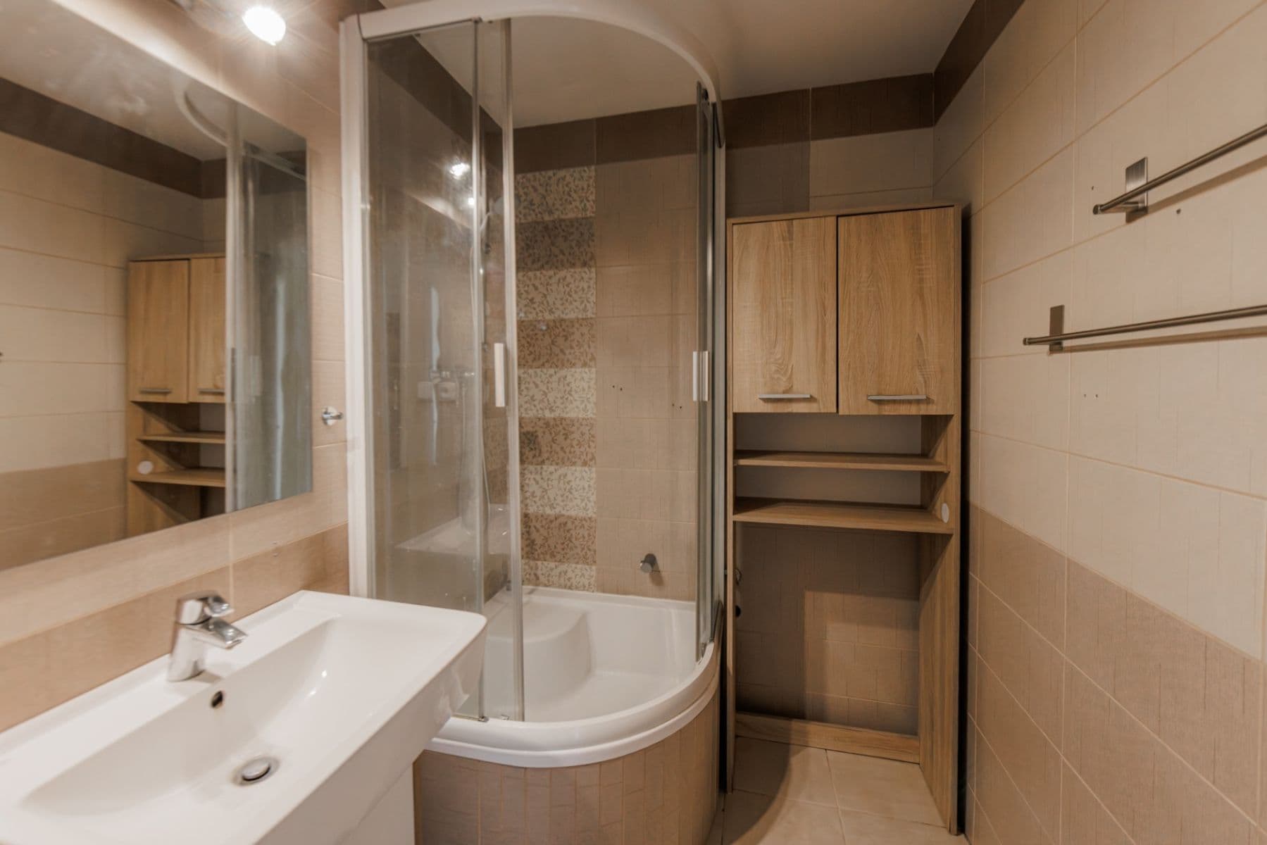 Prenájom bytu 2-izbový 59 m², Bramboříková, Praha, Praha Prenájom bytu 2-izbový 59 m², Bramboříková, Praha, Praha