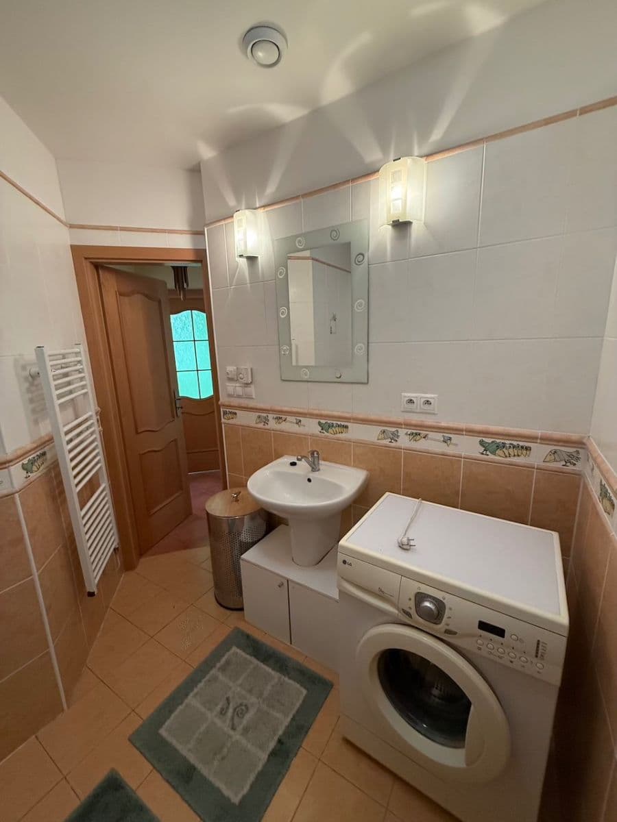 Prenájom bytu 2-izbový 37 m², Kuželova, Praha, Praha Prenájom bytu 2-izbový 37 m², Kuželova, Praha, Praha