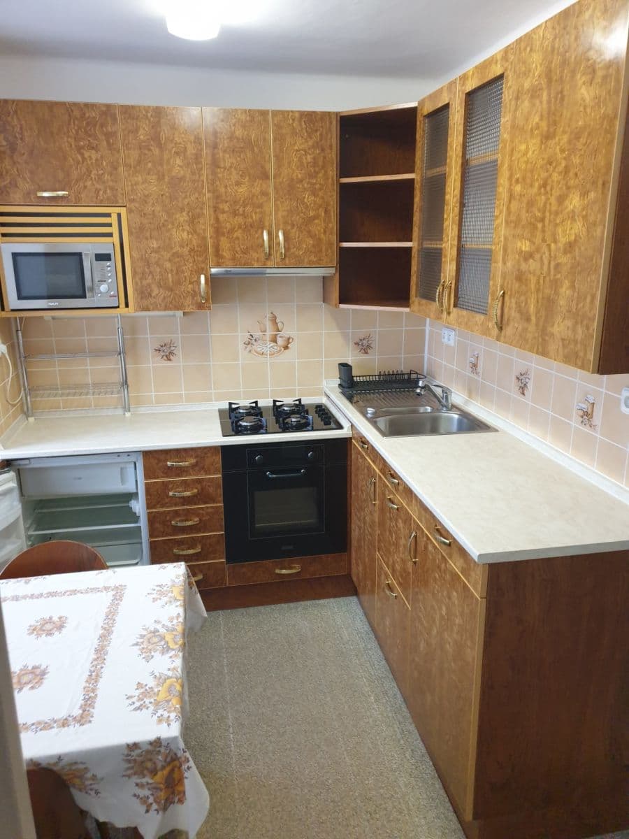 Prenájom bytu 1-izbový 36 m², Gen. Hrušky, Ostrava, Moravskoslezský kraj Prenájom bytu 1-izbový 36 m², Gen. Hrušky, Ostrava, Moravskoslezský kraj