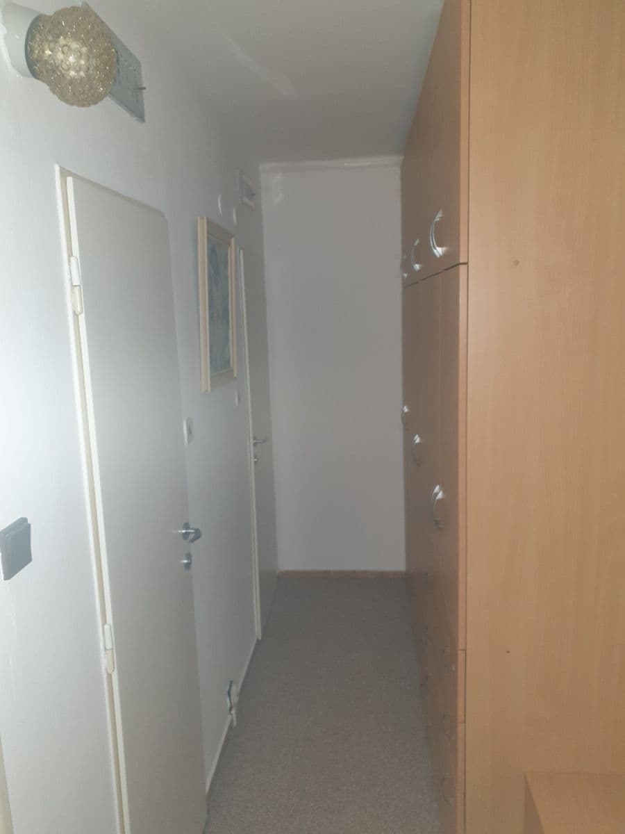 Prenájom bytu 1-izbový 36 m², Gen. Hrušky, Ostrava, Moravskoslezský kraj Prenájom bytu 1-izbový 36 m², Gen. Hrušky, Ostrava, Moravskoslezský kraj