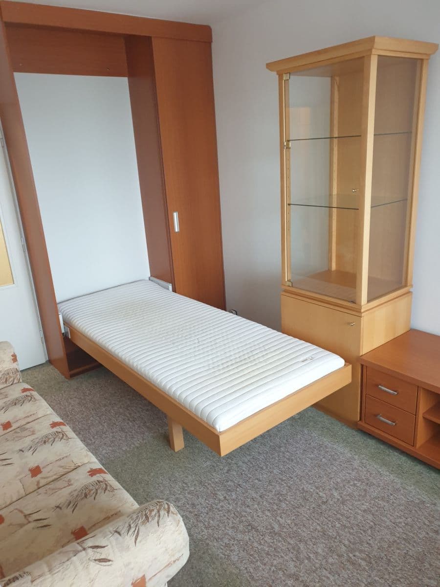 Prenájom bytu 1-izbový 36 m², Gen. Hrušky, Ostrava, Moravskoslezský kraj Prenájom bytu 1-izbový 36 m², Gen. Hrušky, Ostrava, Moravskoslezský kraj