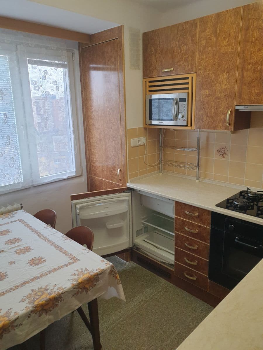 Prenájom bytu 1-izbový 36 m², Gen. Hrušky, Ostrava, Moravskoslezský kraj Prenájom bytu 1-izbový 36 m², Gen. Hrušky, Ostrava, Moravskoslezský kraj