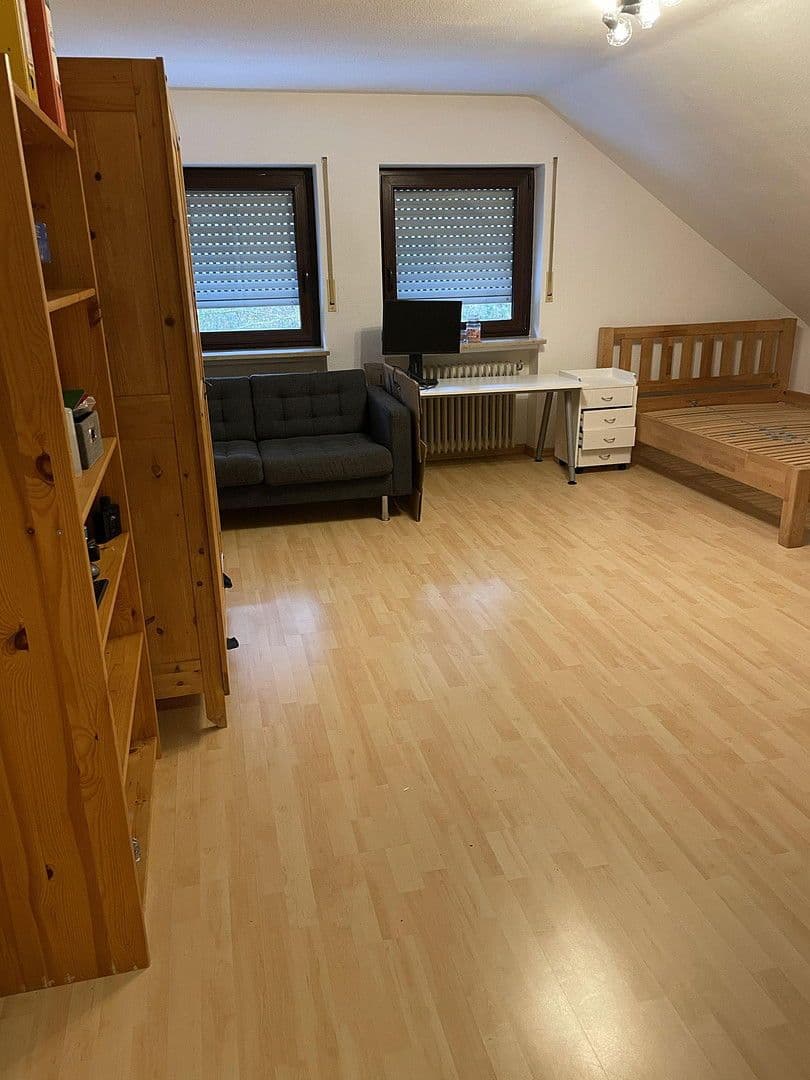 Prenájom bytu 4-izbový 75 m², Pommernstr. 4, Diespeck, Bavorsko Prenájom bytu 4-izbový 75 m², Pommernstr. 4, Diespeck, Bavorsko