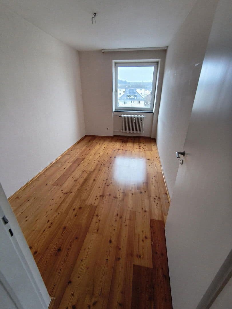Prenájom bytu 3-izbový 83 m², Hasenrecher Weg, Bad Kreuznach, Porýnie-Falcko Prenájom bytu 3-izbový 83 m², Hasenrecher Weg, Bad Kreuznach, Porýnie-Falcko