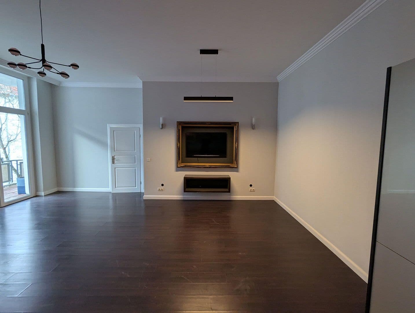 Predaj bytu 3-izbový 110 m², berlin, Berlín Predaj bytu 3-izbový 110 m², berlin, Berlín