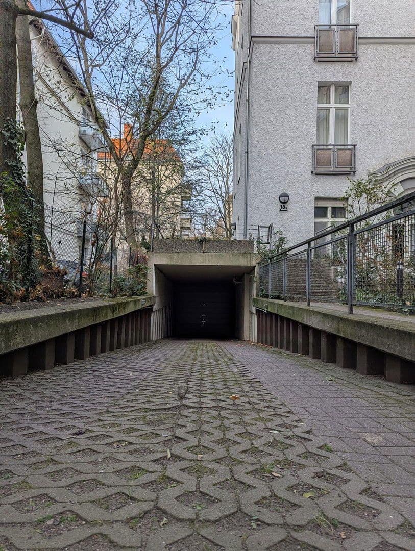 Predaj bytu 3-izbový 110 m², berlin, Berlín Predaj bytu 3-izbový 110 m², berlin, Berlín