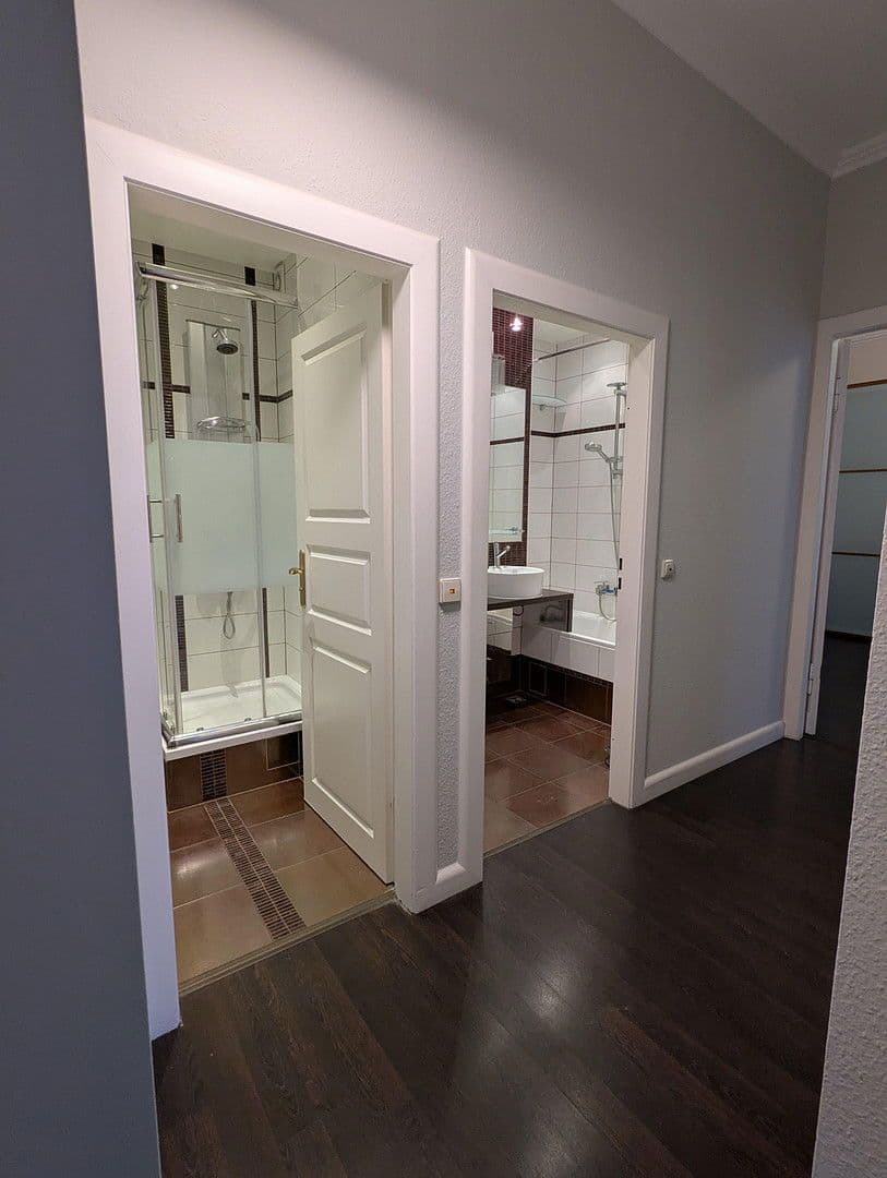 Predaj bytu 3-izbový 110 m², berlin, Berlín Predaj bytu 3-izbový 110 m², berlin, Berlín