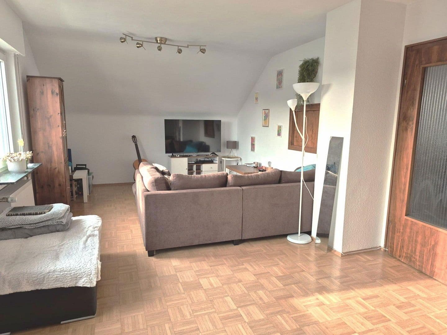 Prenájom bytu 3-izbový 85 m², Rödermark, Hesensko Prenájom bytu 3-izbový 85 m², Rödermark, Hesensko