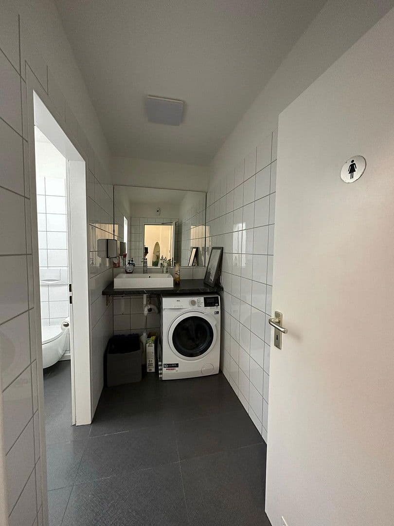 Prenájom kancelárie 85 m², Max-Planck-Straße 17, Unterschleißheim, Bavorsko Prenájom kancelárie 85 m², Max-Planck-Straße 17, Unterschleißheim, Bavorsko